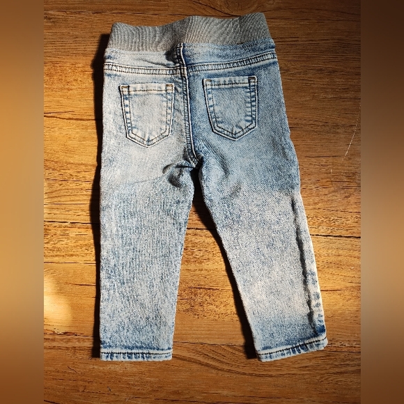 Toddler Knit Acid Wash Denim Skinny Jeans | 18M | Light Wash Denim - Picture 6 of 7
